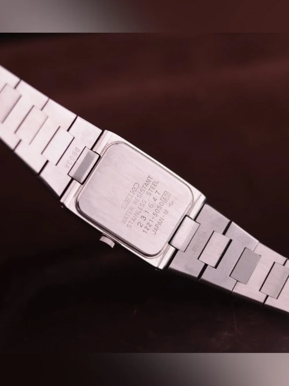 Vintage 1982 Seiko Quartz 1221-5050 Women’s Watch